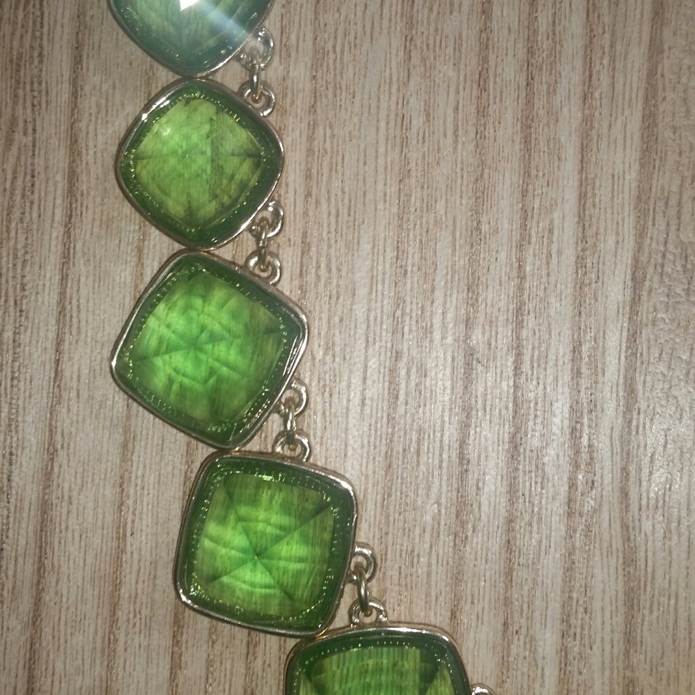 Anne Klein Gold/Green Faceted Pyramid Crystal Neck - Picture 2 of 8